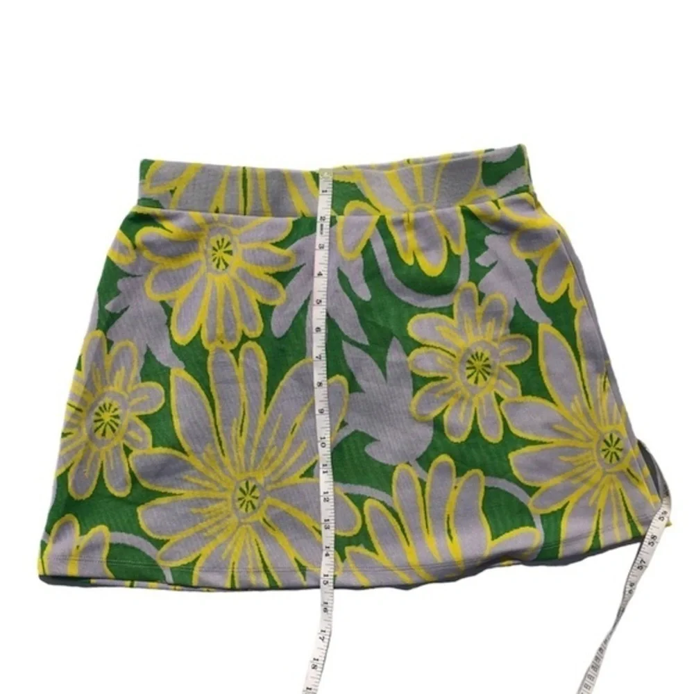 Zara Floral Mini Skirt Size Medium